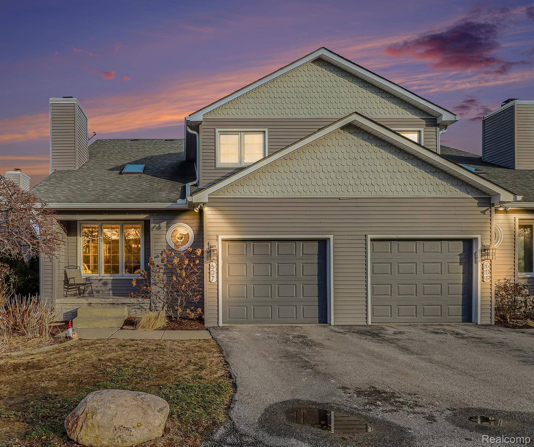 Clawson, MI 48017,607 S Crooks RD