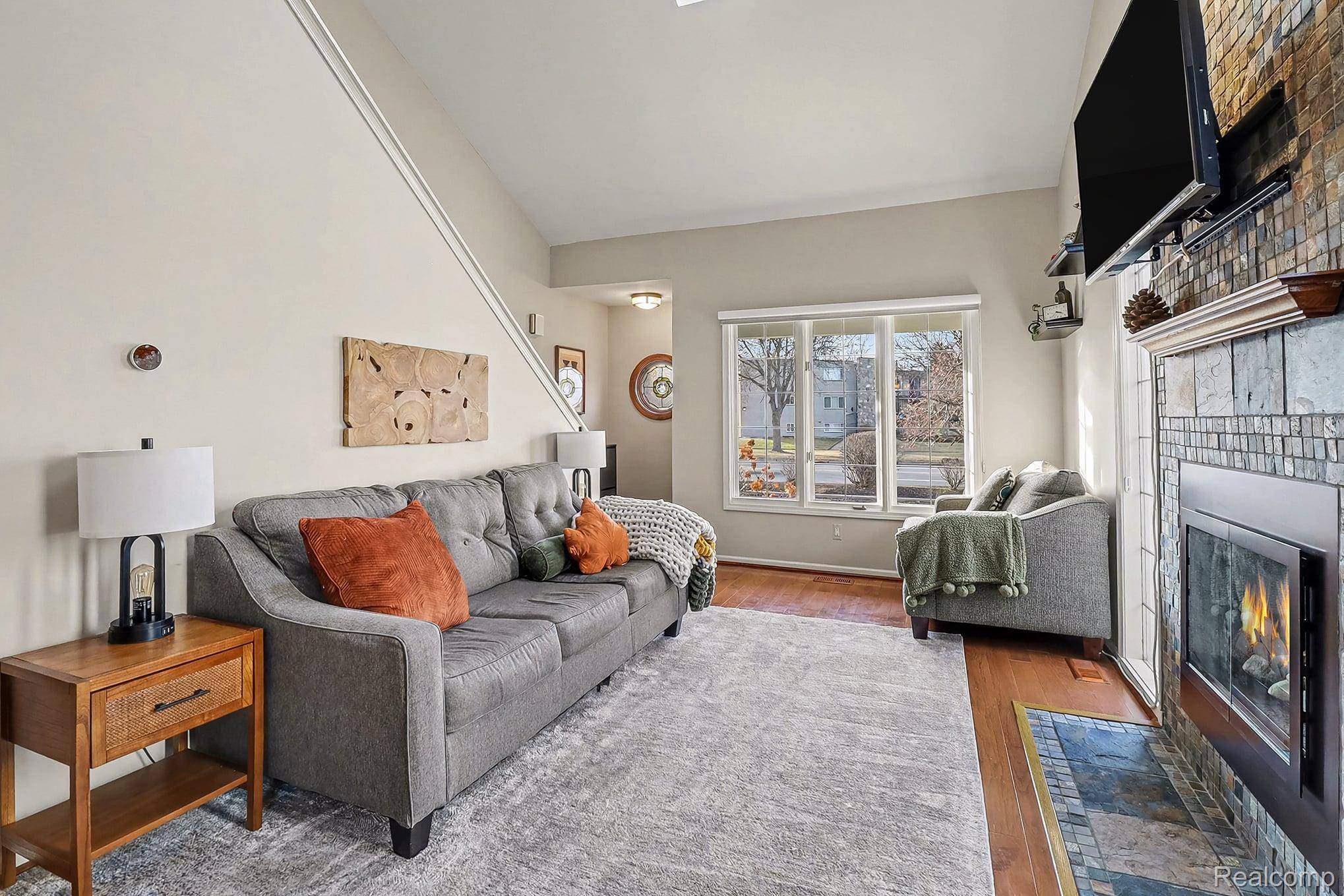 Clawson, MI 48017,607 S Crooks RD