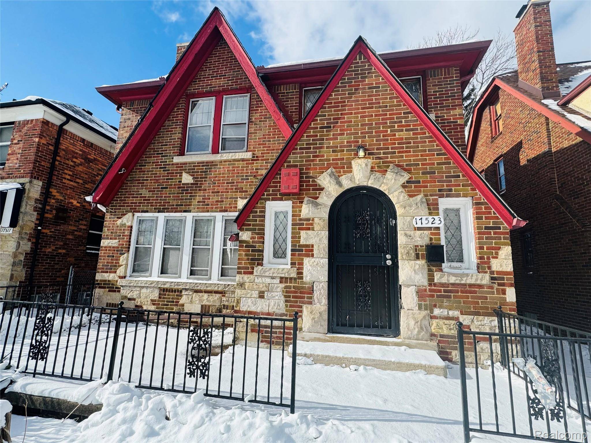 Detroit, MI 48221,17523 Santa Barbara DR