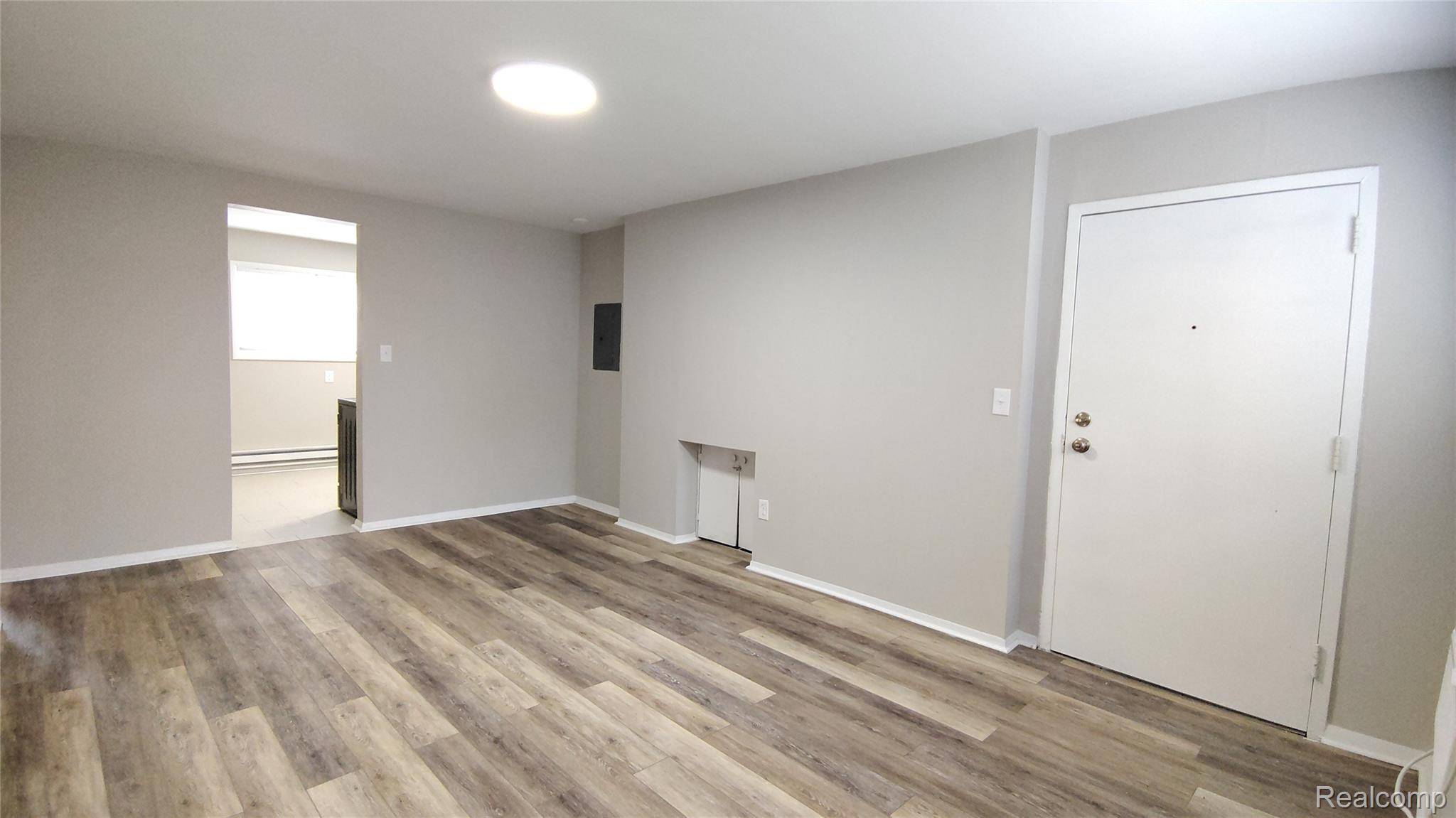 Hazel Park, MI 48030,1770 E Woodward Heights BLVD #B2