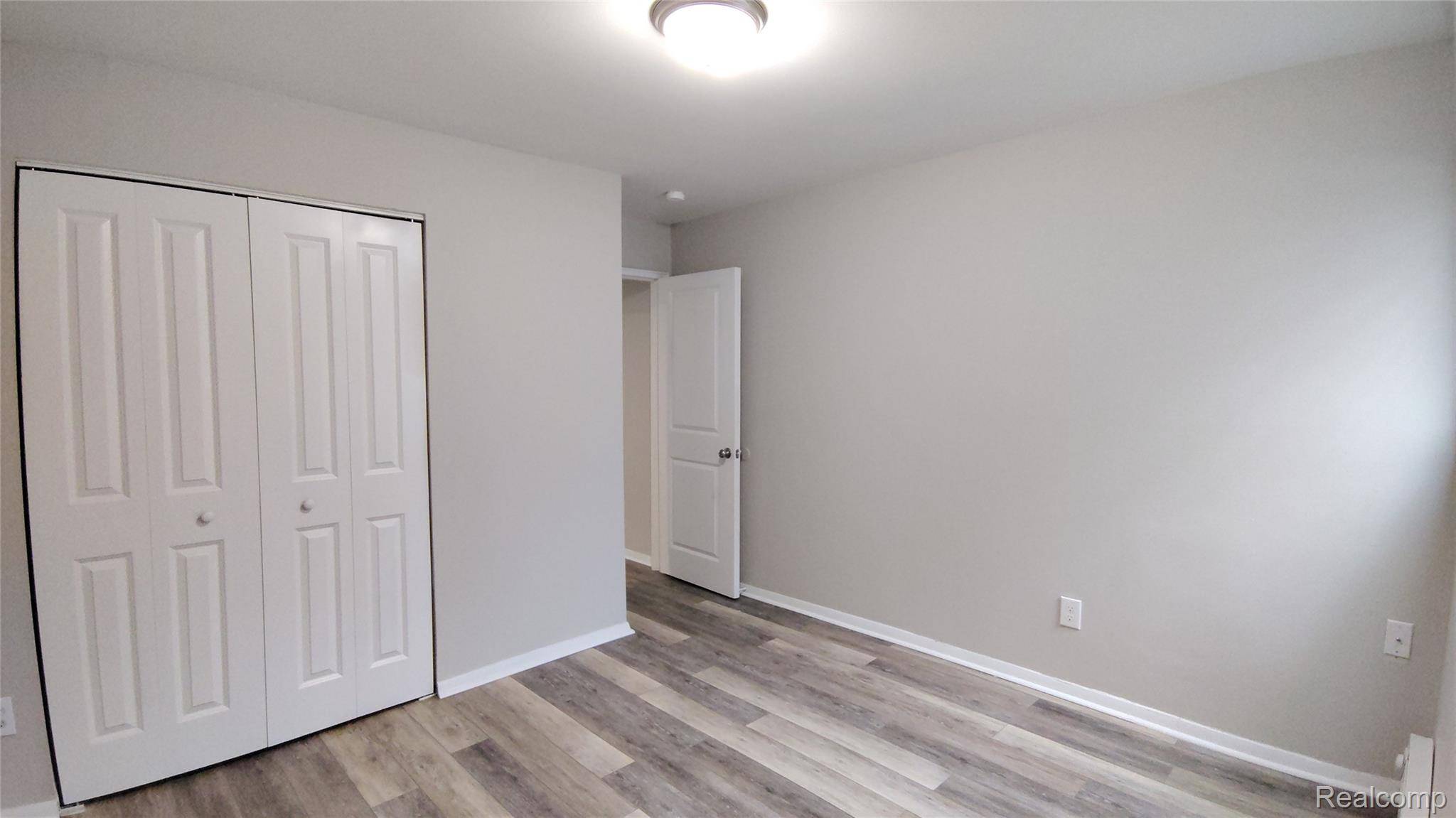 Hazel Park, MI 48030,1770 E Woodward Heights BLVD #B2