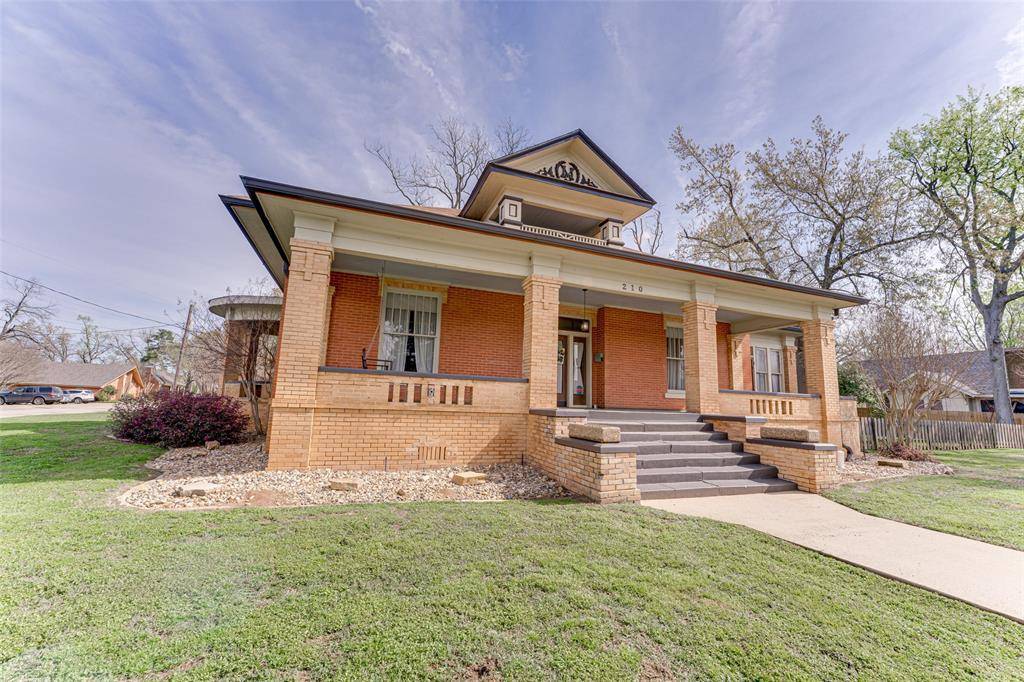 Winnsboro, TX 75494,210 W Elm Street