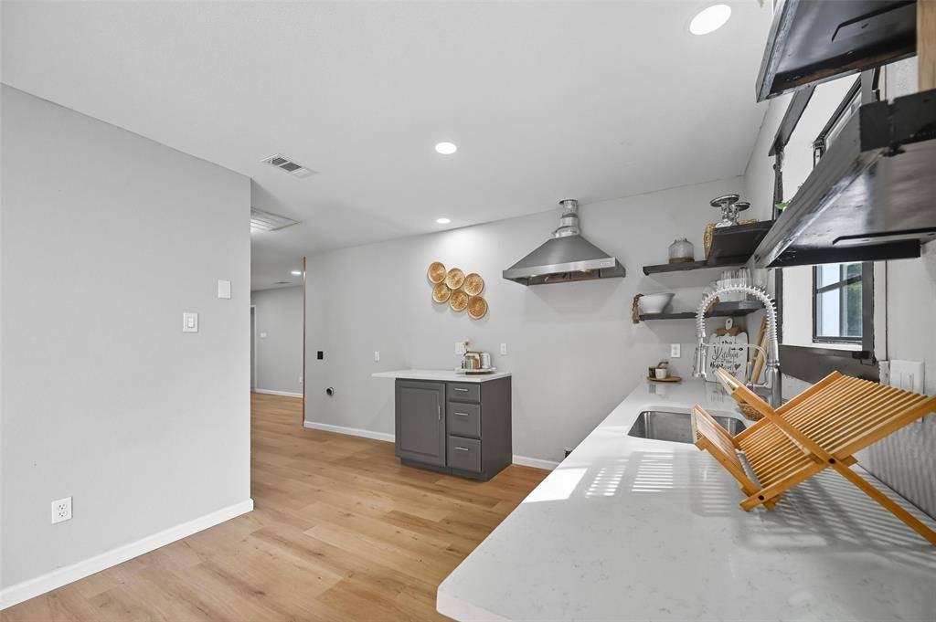 Dallas, TX 75216,1434 Owega Avenue