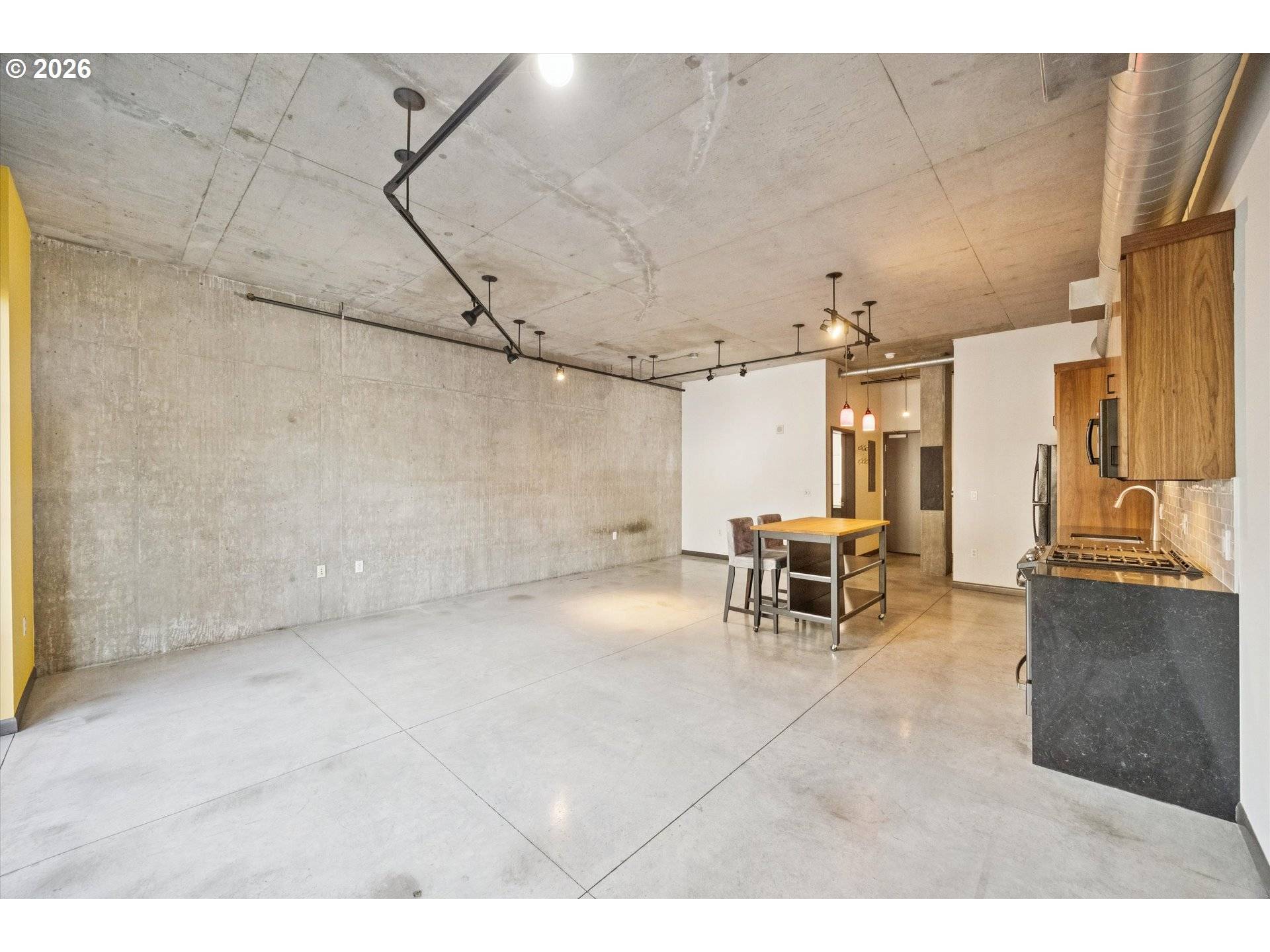 Portland, OR 97209,1030 NW 12TH AVE #330