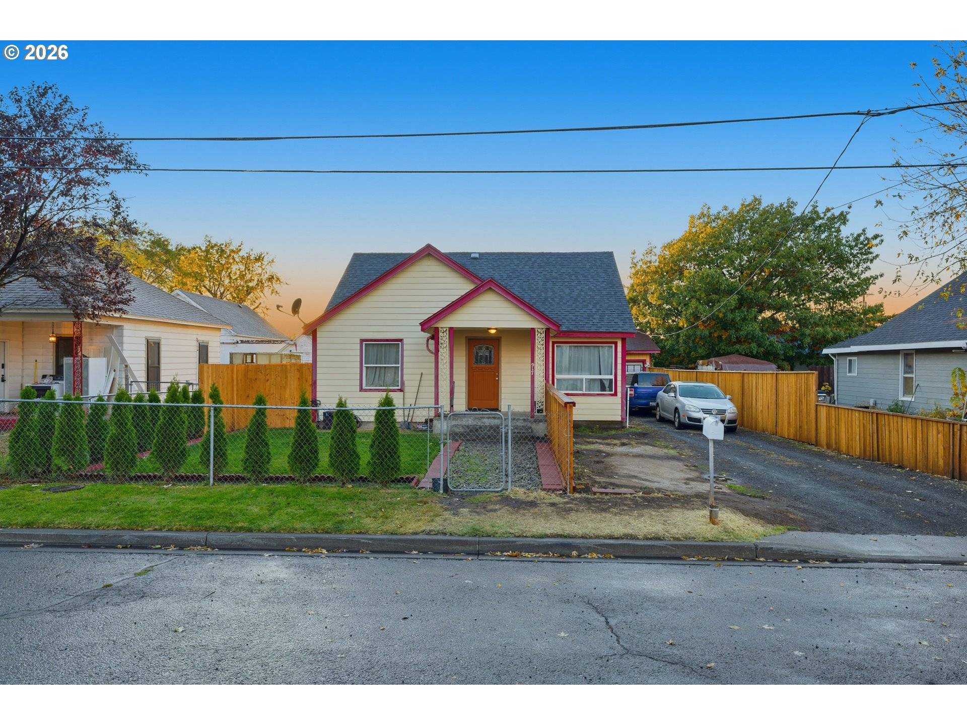 Milton Freewater, OR 97862,917 ROBBINS ST