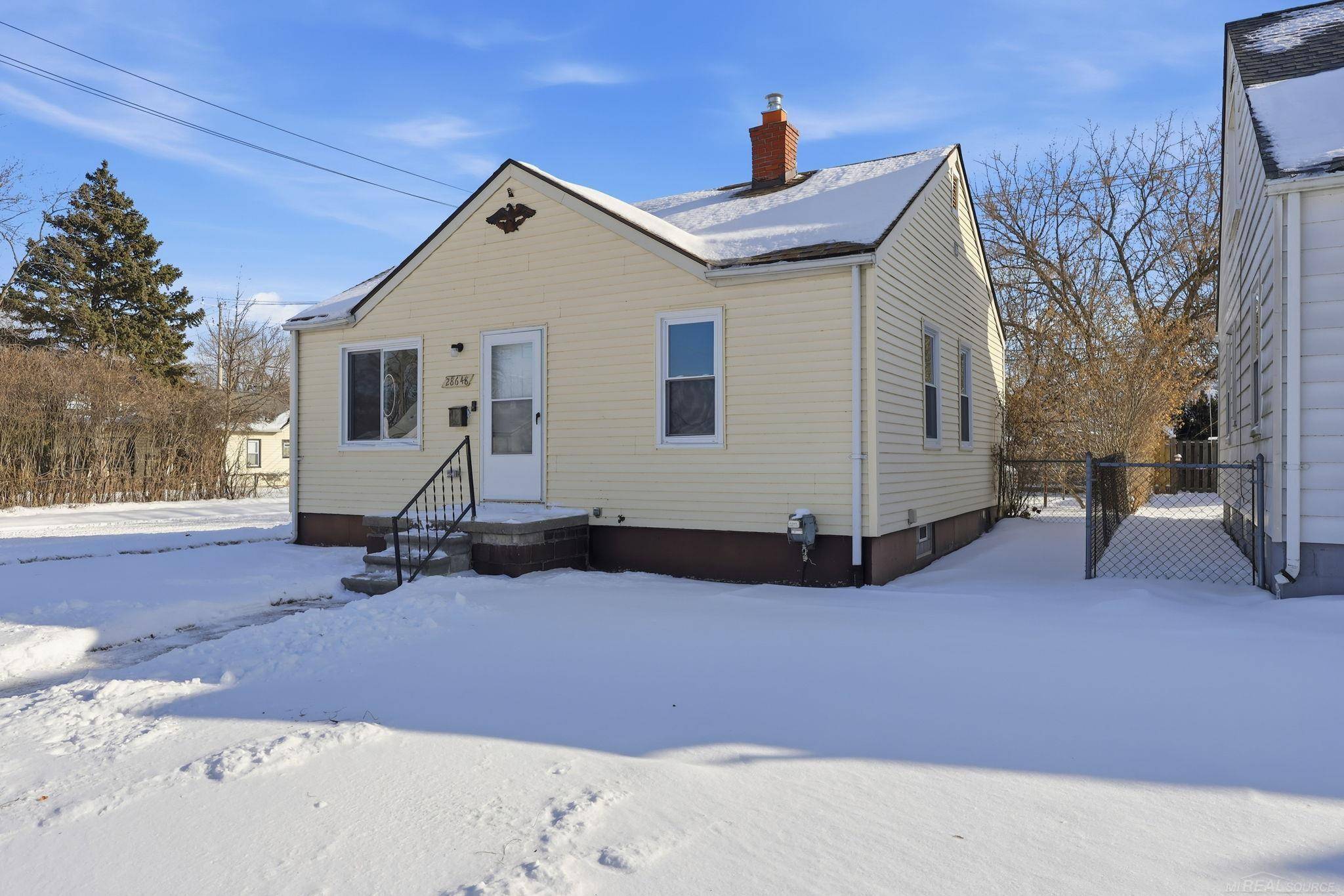 Roseville, MI 48066,28648 Hillview ST