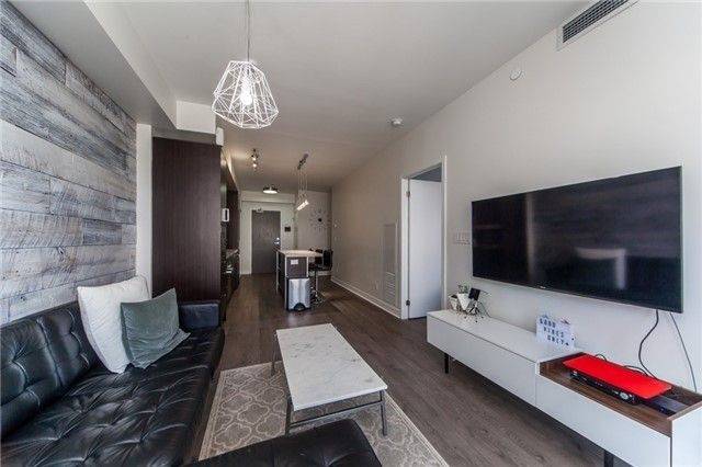 Toronto C01, ON M5V 0B8,21 Widmer ST #2804