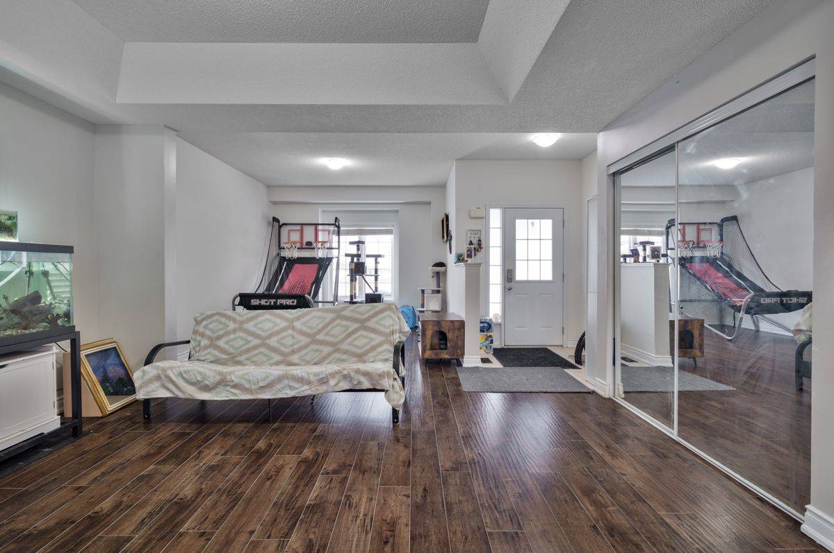 Innisfil, ON L9S 0H2,1362 Butler ST