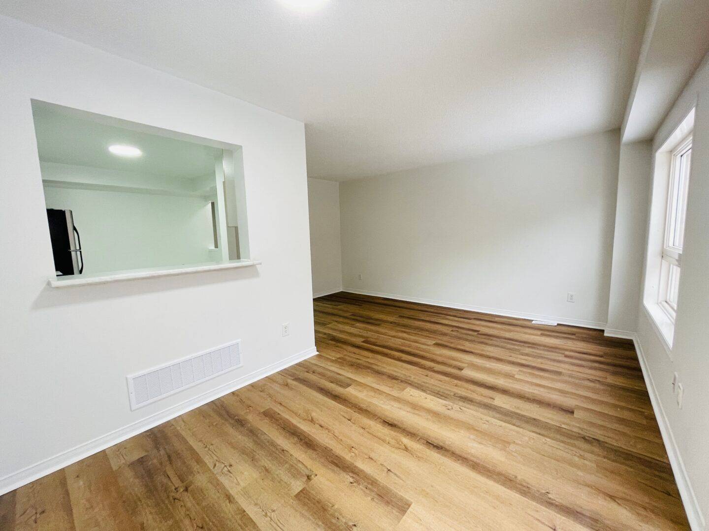 Mississauga, ON L5R 4C5,689 Four Winds WAY #91