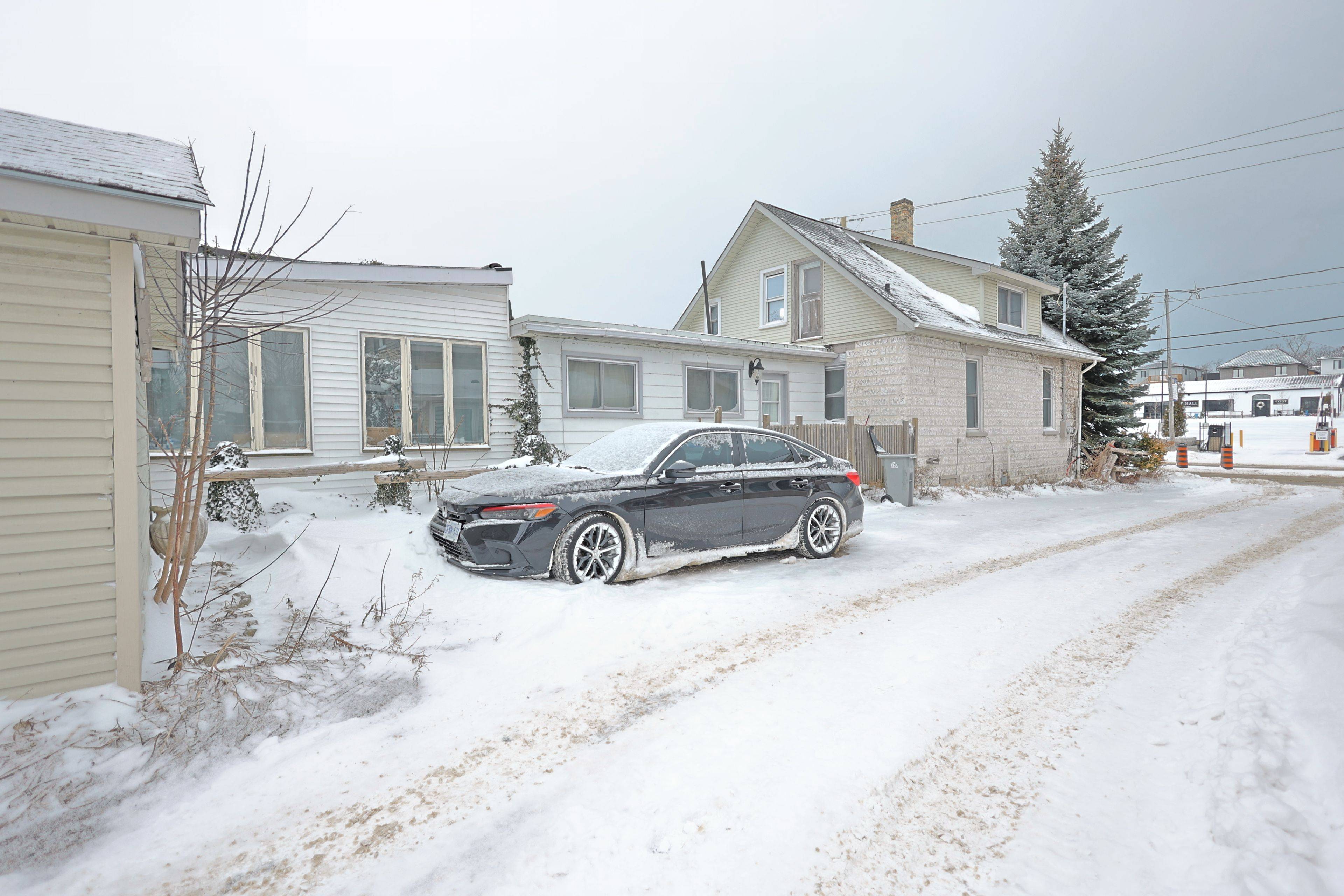 Lambton Shores, ON N0M 1T0,16 Ontario ST N