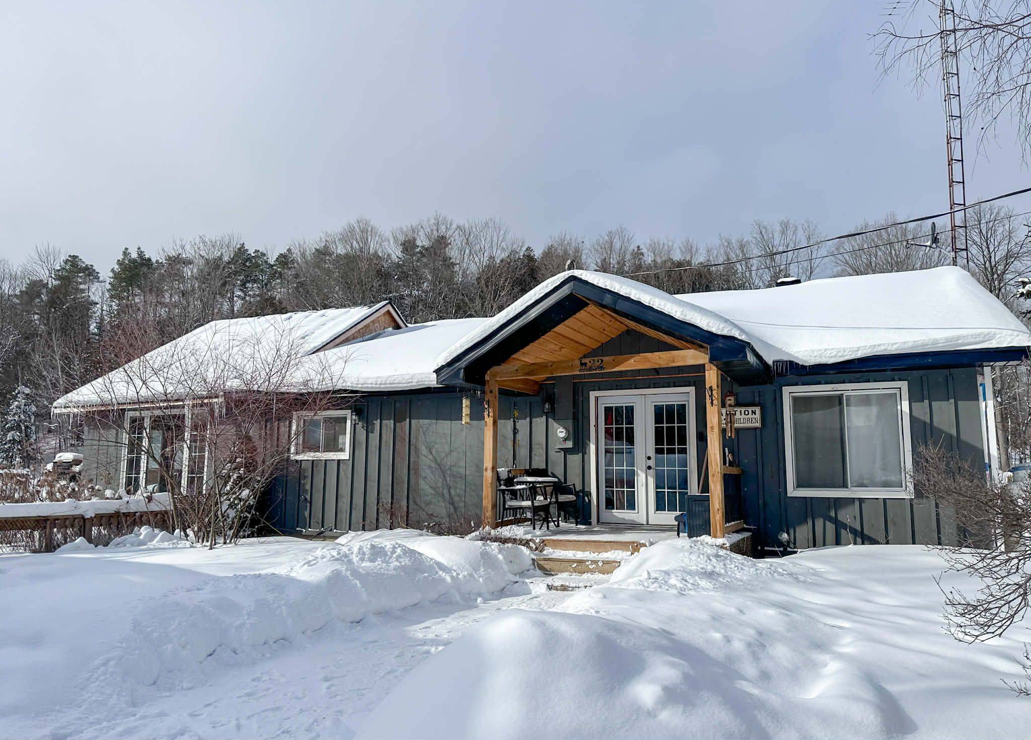 Limerick, ON K0L 1W0,22 Elizabeth CT