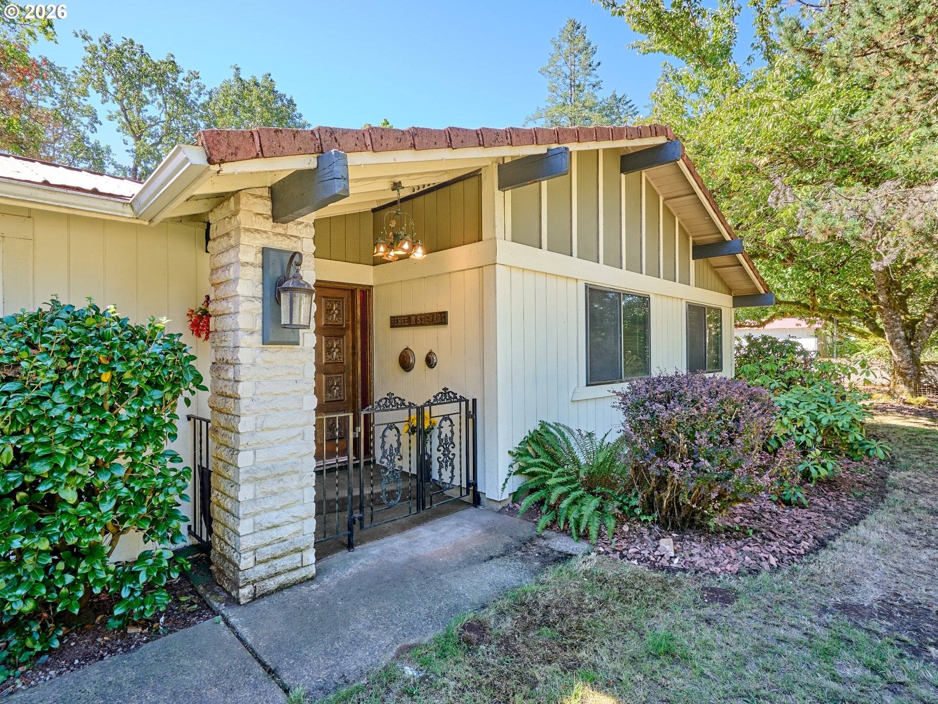 940 SW MAIN AVE, Mill City, OR 97360