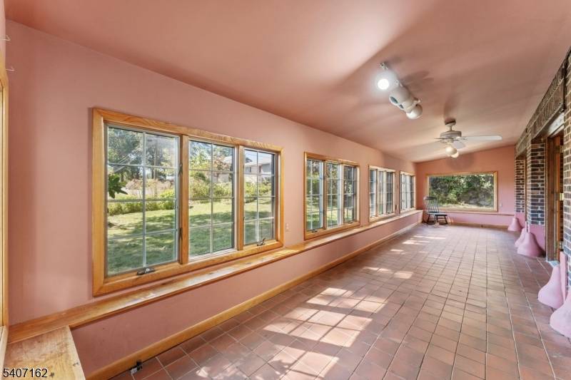 Clifton City, NJ 07013,16 Lynn Dr