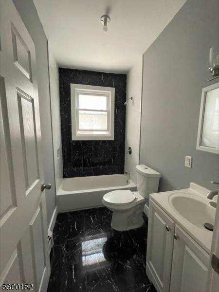 East Orange City, NJ 07017,27 Schuyler Ter