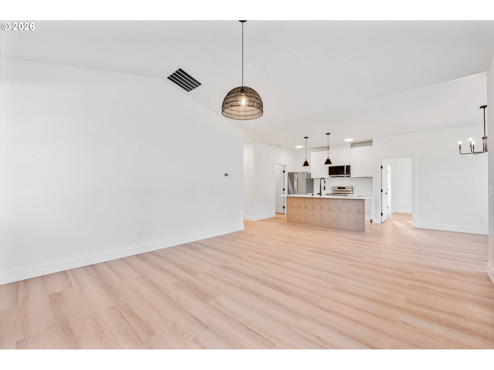 Longview, WA 98632,176 Wake Robin LN