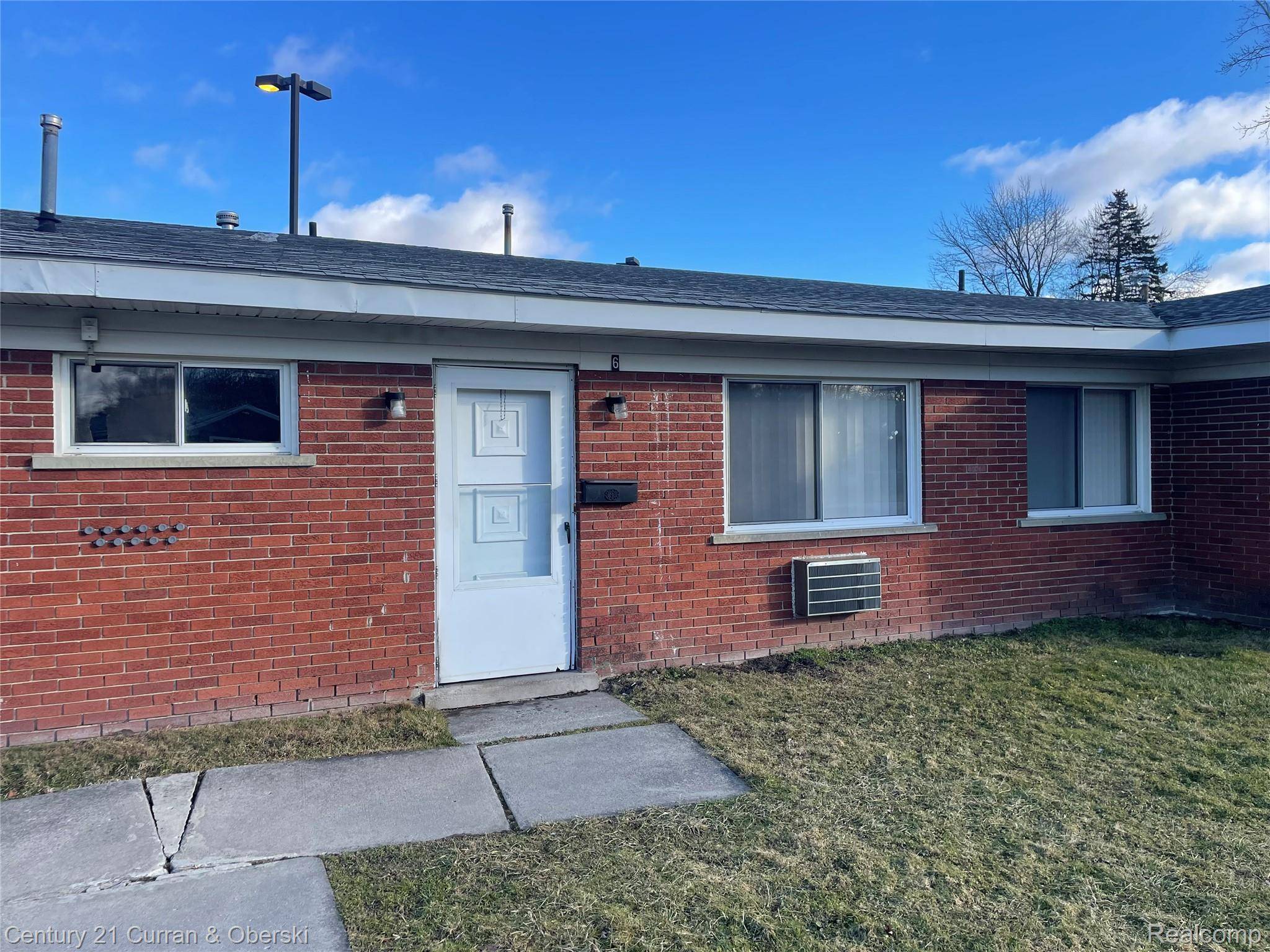 Inkster, MI 48141,125 Arcola, Unit # 6 ST