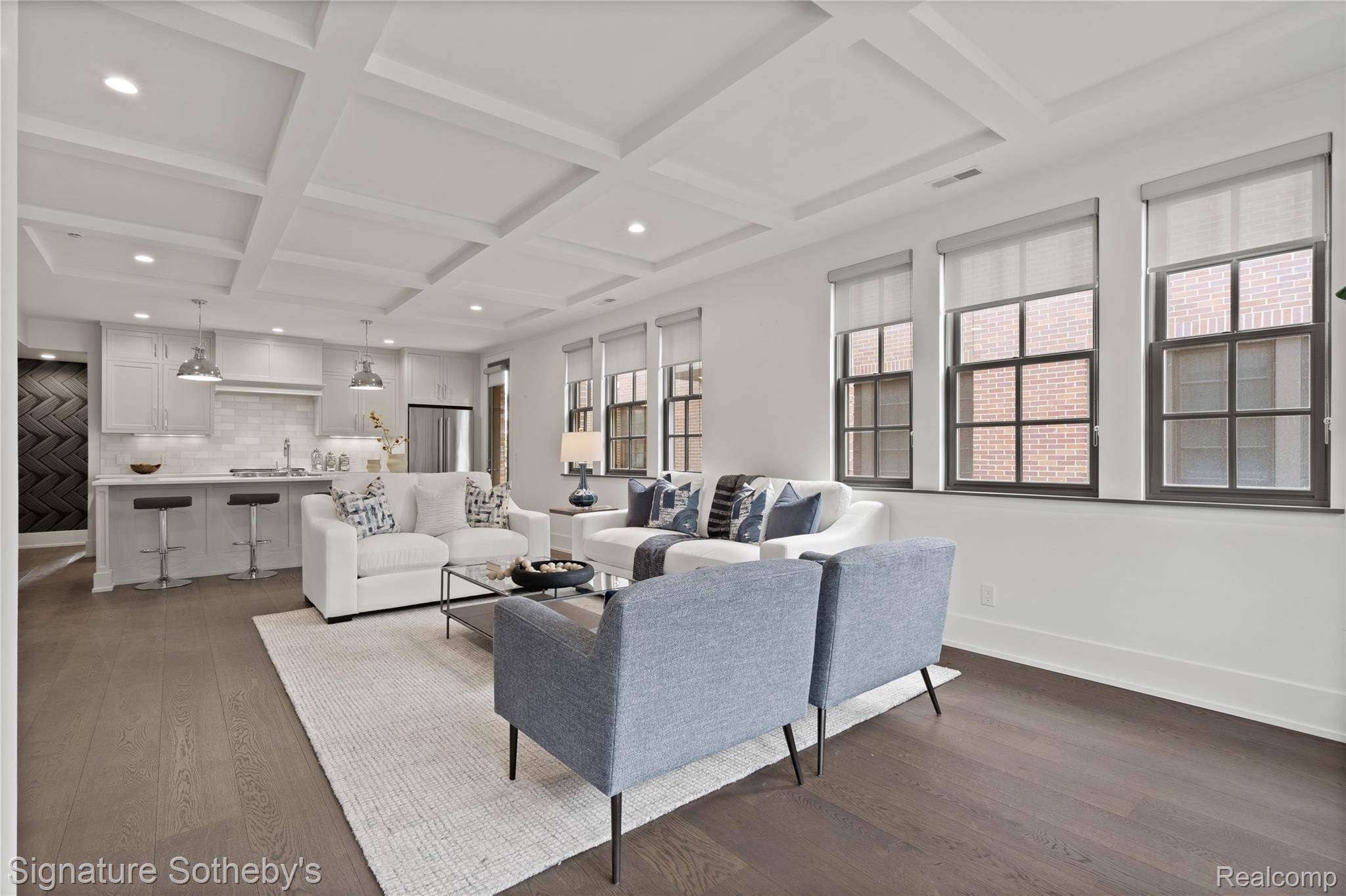 Royal Oak, MI 48067,932 W 11 MILE RD