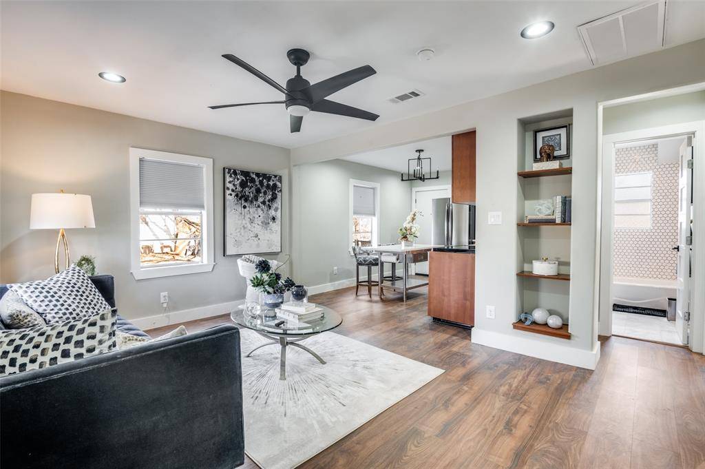 Dallas, TX 75217,826 W Laramie Lane