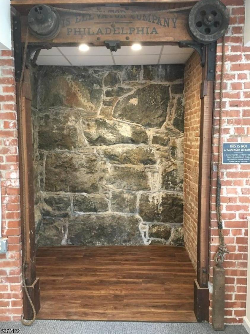 Boonton Town, NJ 07005,712 Main Street