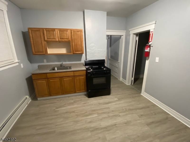 Newark City, NJ 07104,133 Oraton St