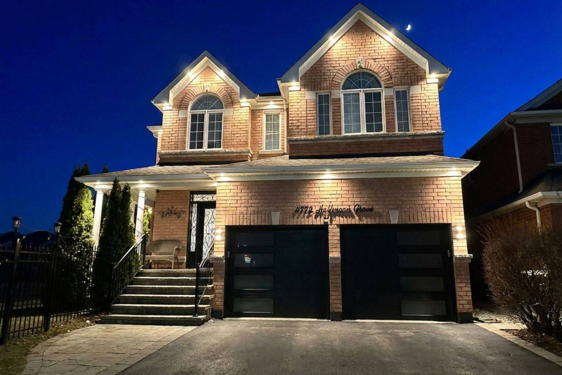 Mississauga, ON L5M 7R7,4772 Half Moon GRV
