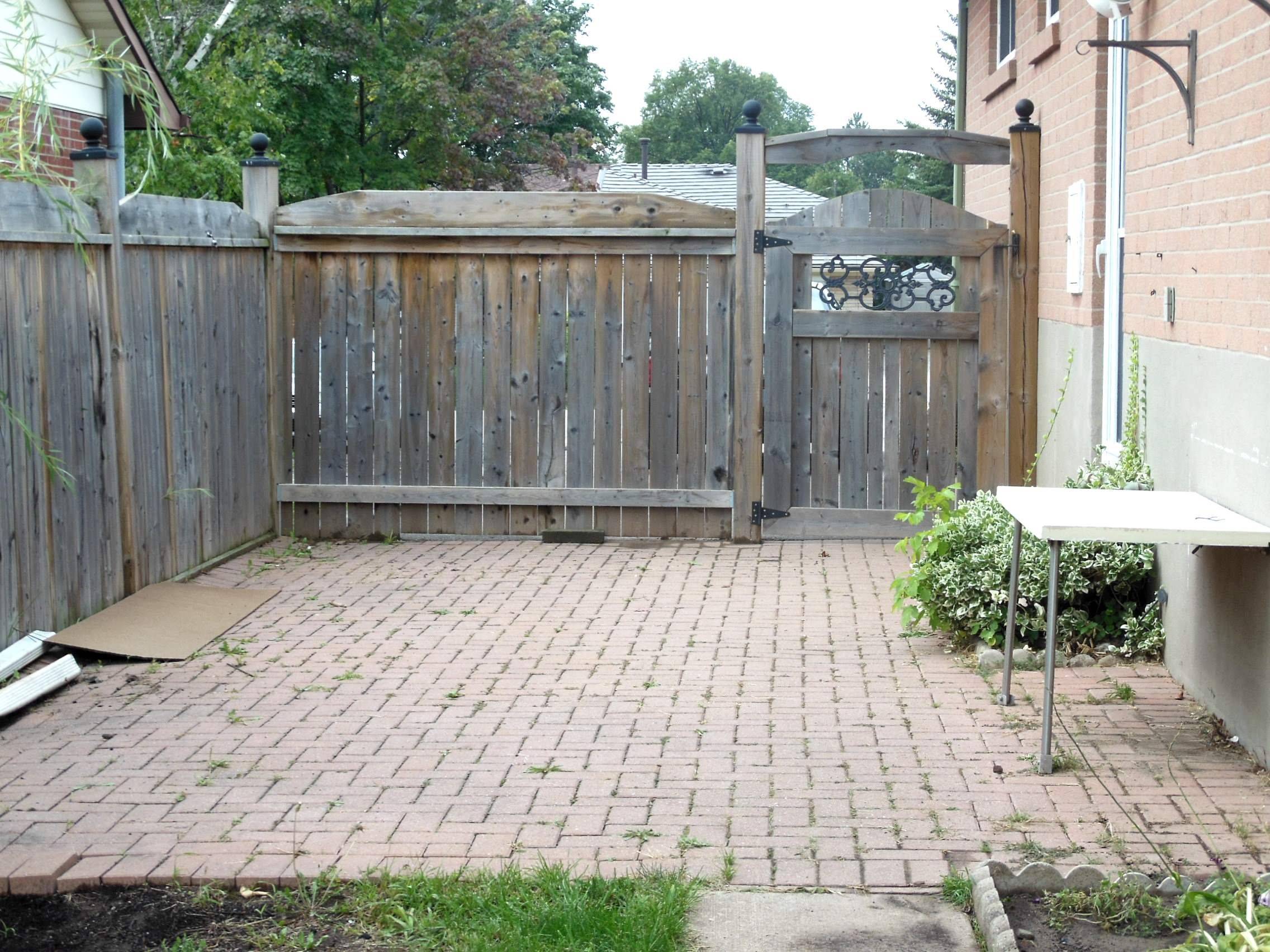 Oakville, ON L6H 1Y5,1316 Redbank CRES