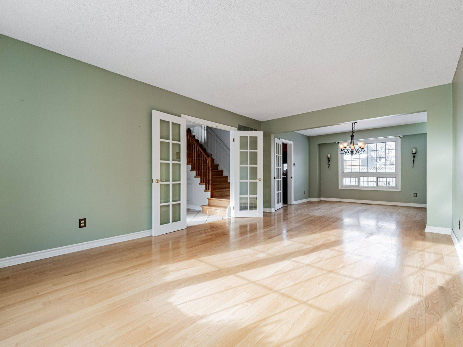 Mississauga, ON L5N 1Z6,2923 Quetta Mews