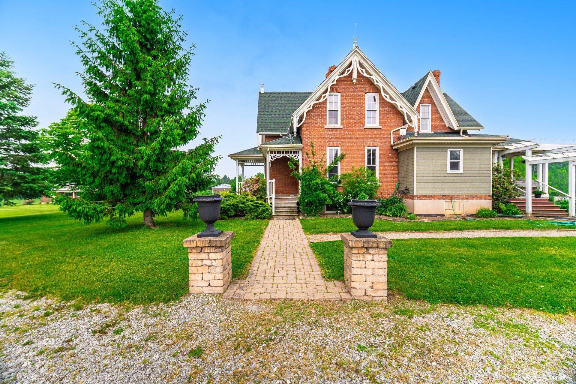 Pelham, ON L0S 1C0,965 Metler RD