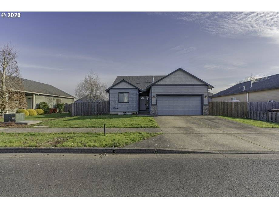 Molalla, OR 97038,871 MARY DR