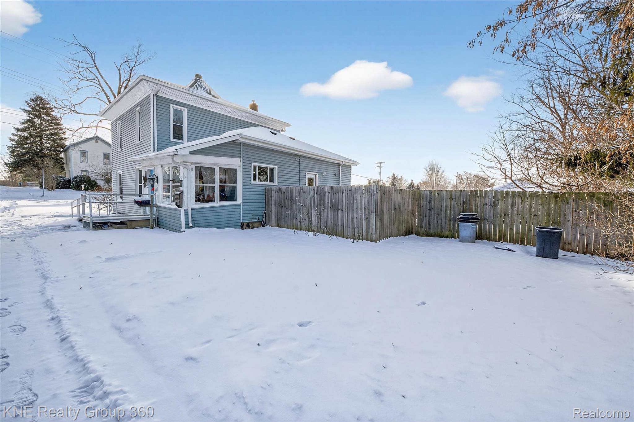 Howell, MI 48843,121 Livingston ST