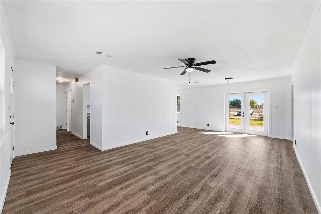 Italy, TX 76651,100 W Dilworth