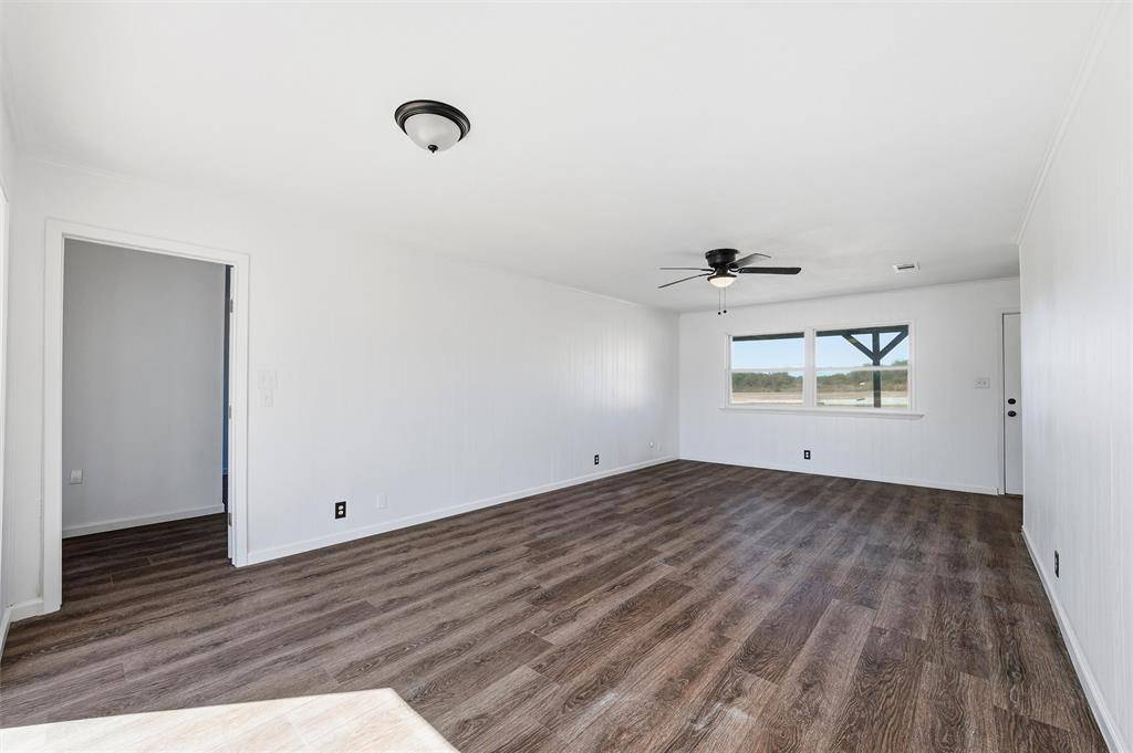 Italy, TX 76651,100 W Dilworth