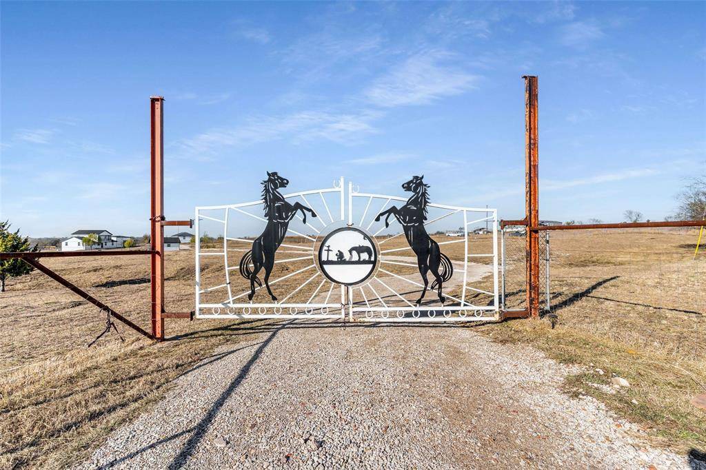 Ennis, TX 75119,1061 Zmolek Road