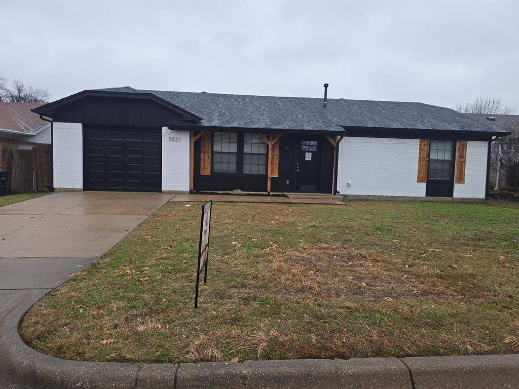 Fort Worth, TX 76135,5821 Fair Wind Street