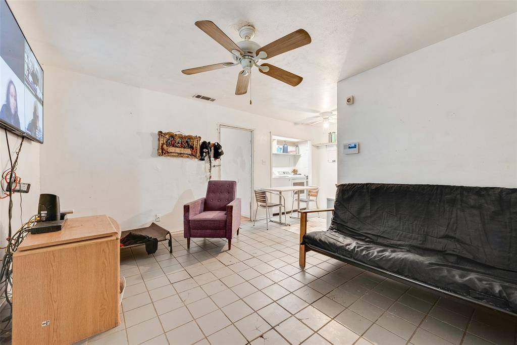 Dallas, TX 75208,610 W 12th Street