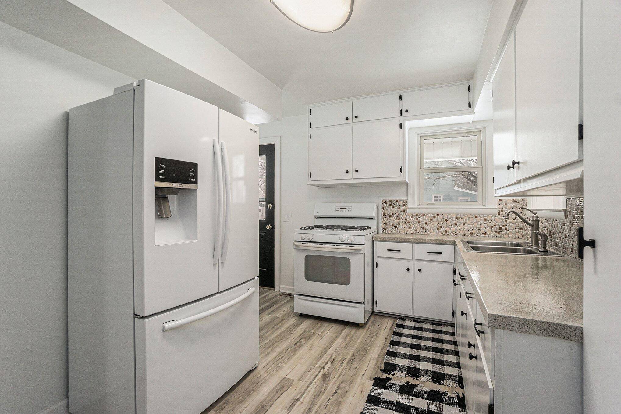 Kalamazoo, MI 49001,328 Buchanan AVE