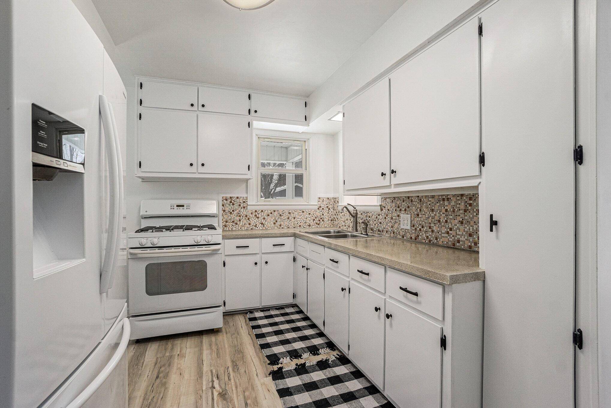 Kalamazoo, MI 49001,328 Buchanan AVE