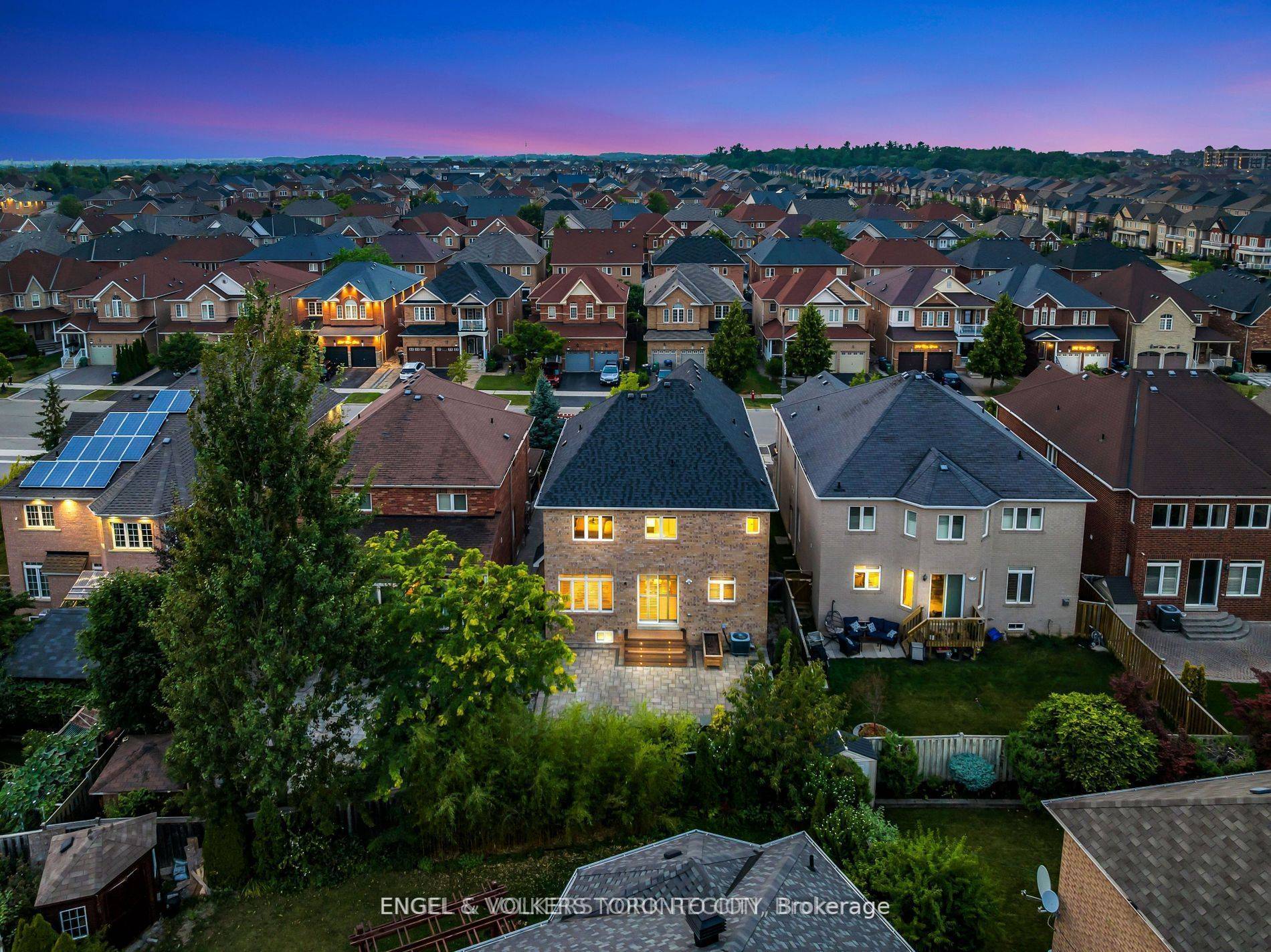 Mississauga, ON L5M 0H3,3236 Tacc DR