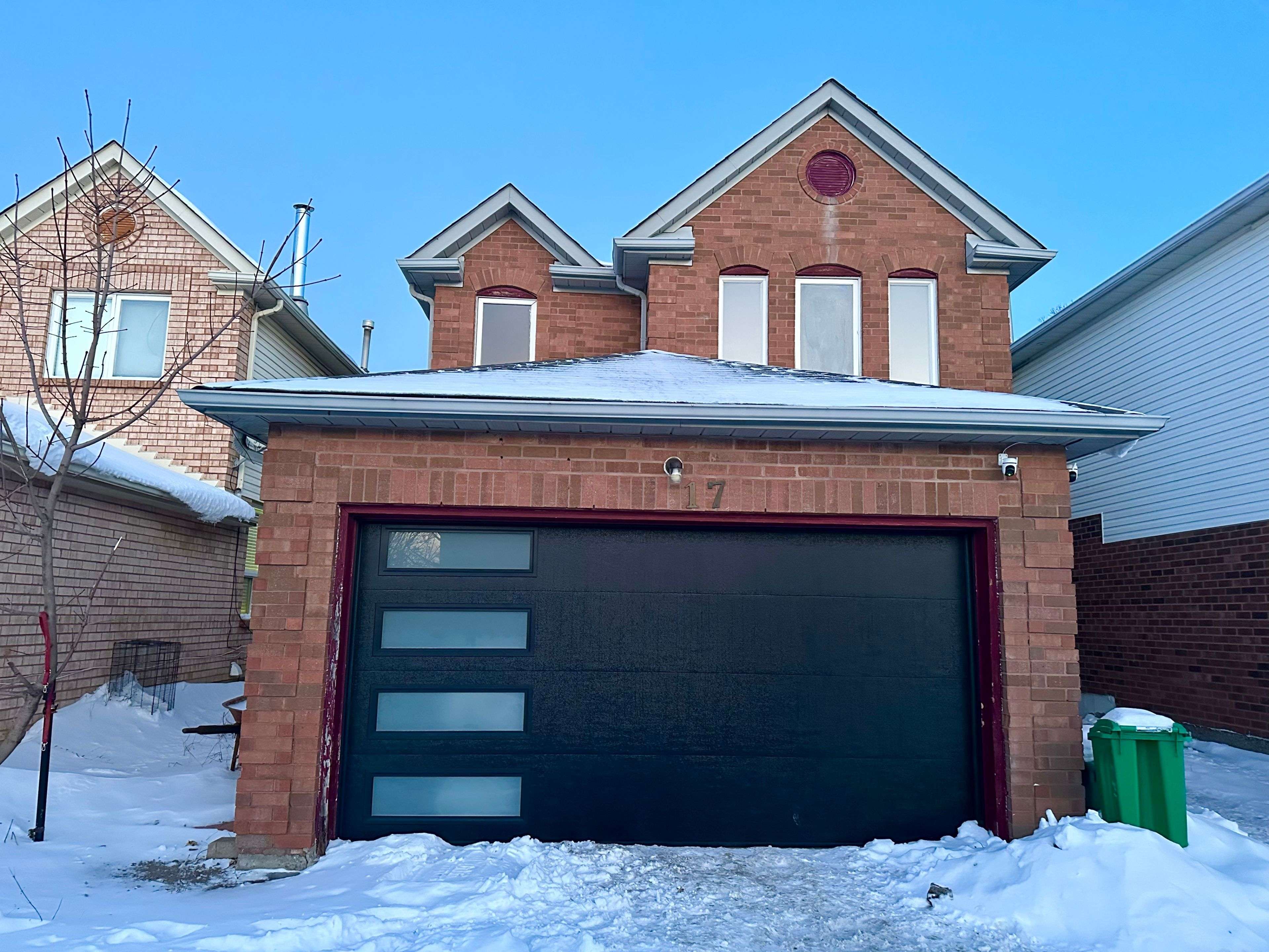 Brampton, ON L6Y 4J3,17 Trammell LN