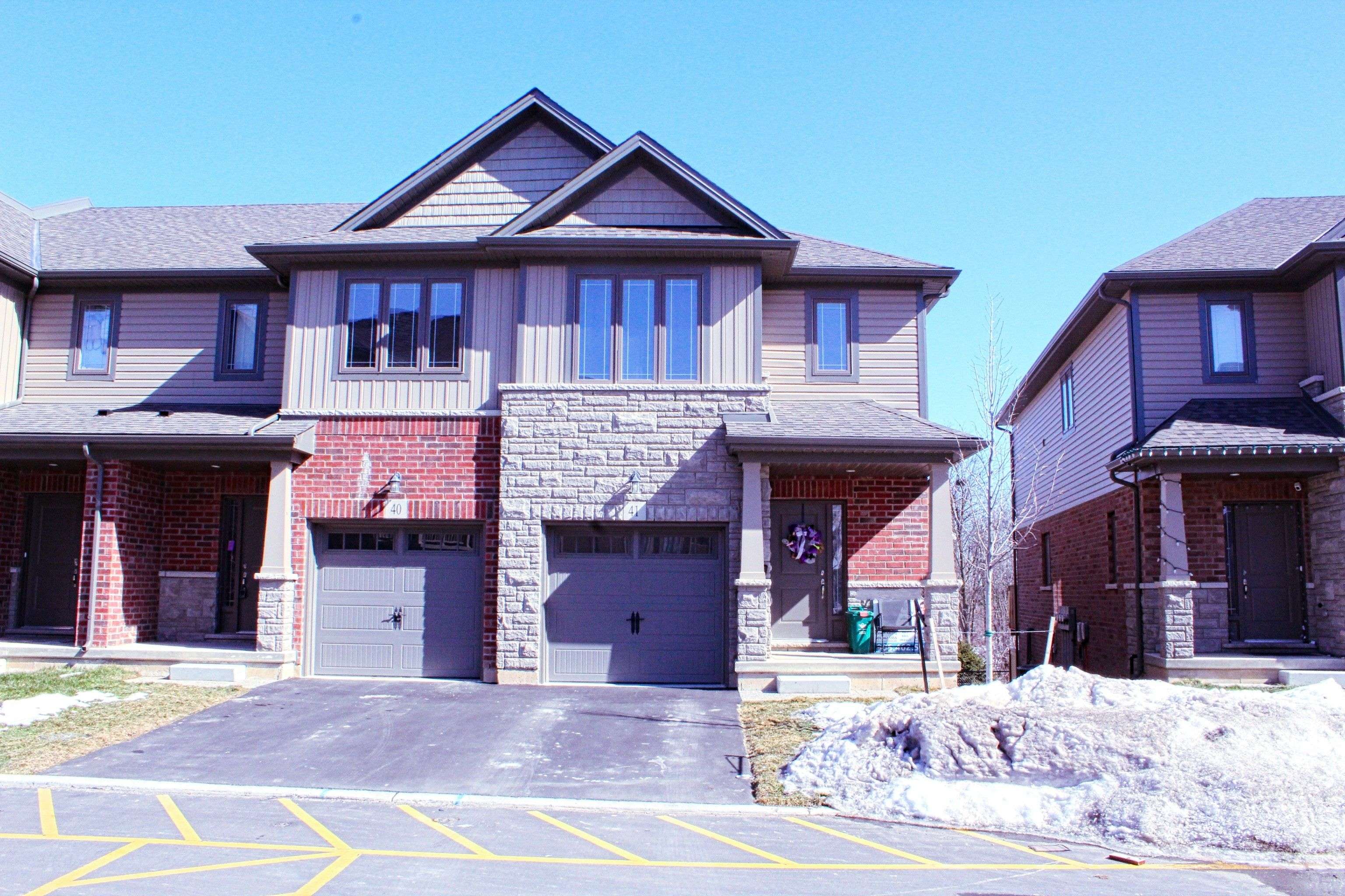 Brantford, ON N3T 0R6,77 Diana AVE #40