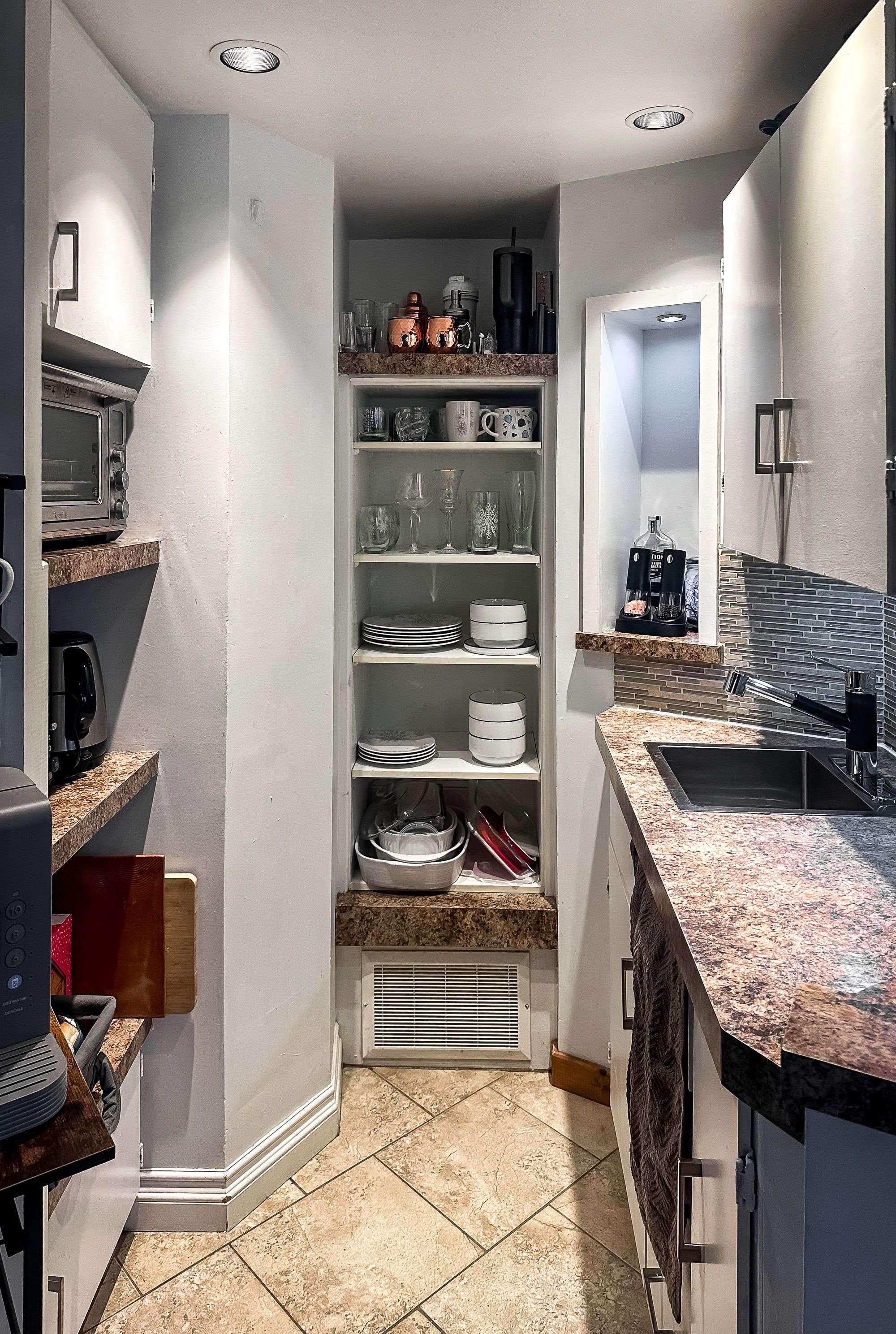 Huntsville, ON P1H 1X6,31 King CRES #2