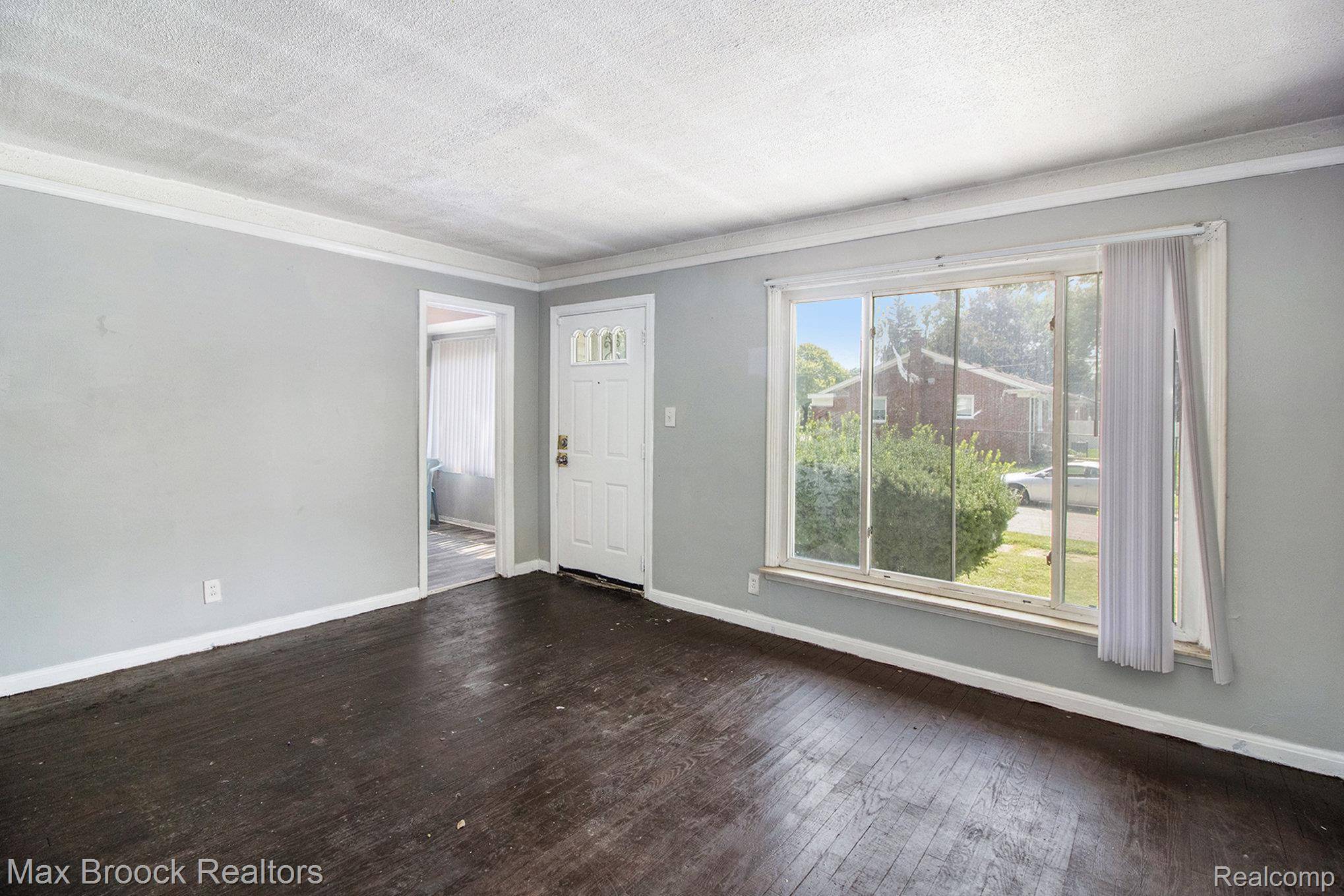 Detroit, MI 48219,22510 Frisbee ST