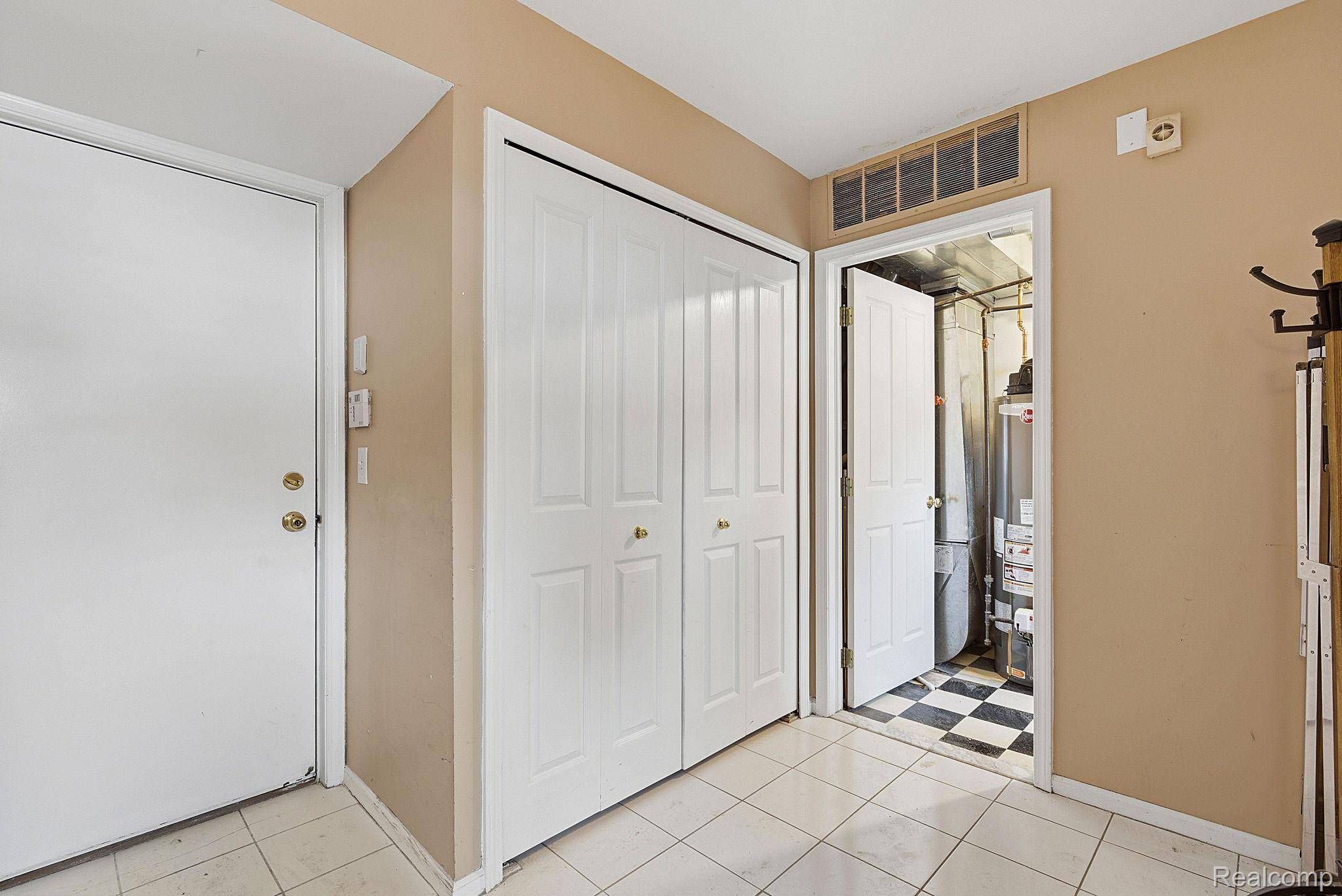 Southfield, MI 48075,20014 Boardwalk BLVD