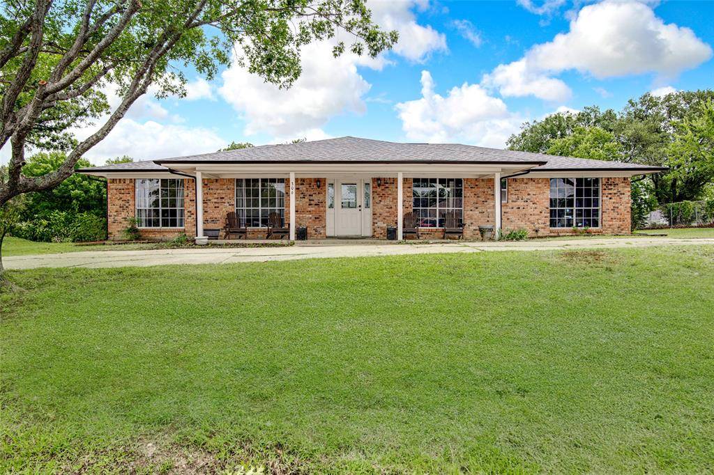 Joshua, TX 76058,306 Country Club Drive
