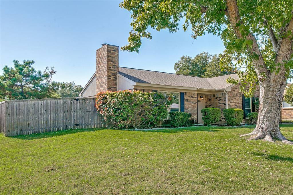 Coppell, TX 75019,935 Mapleleaf Lane