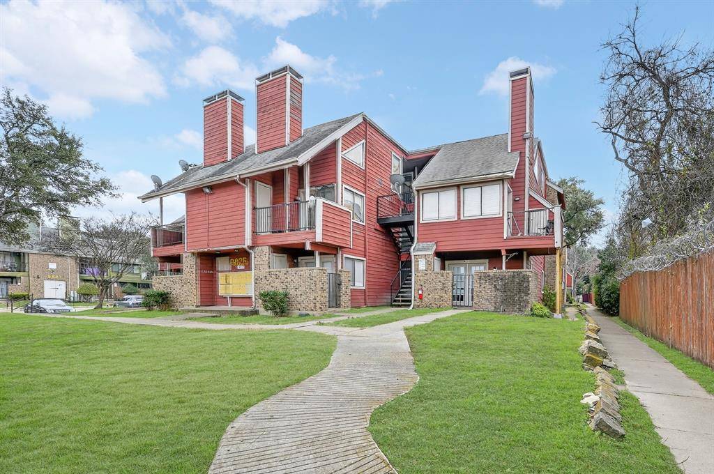 Dallas, TX 75243,9825 Walnut Street #306