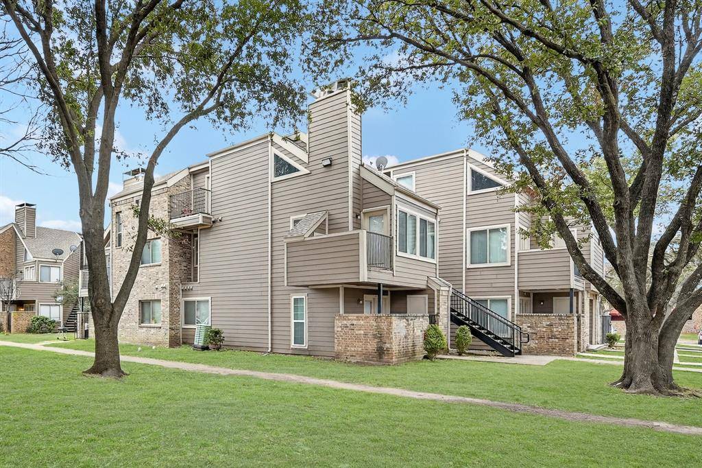 Dallas, TX 75243,9829 Walnut Street #308