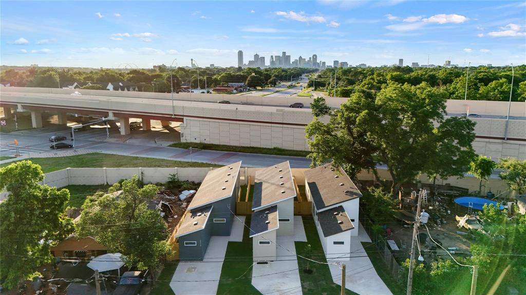 Dallas, TX 75215,2221 Hooper Street