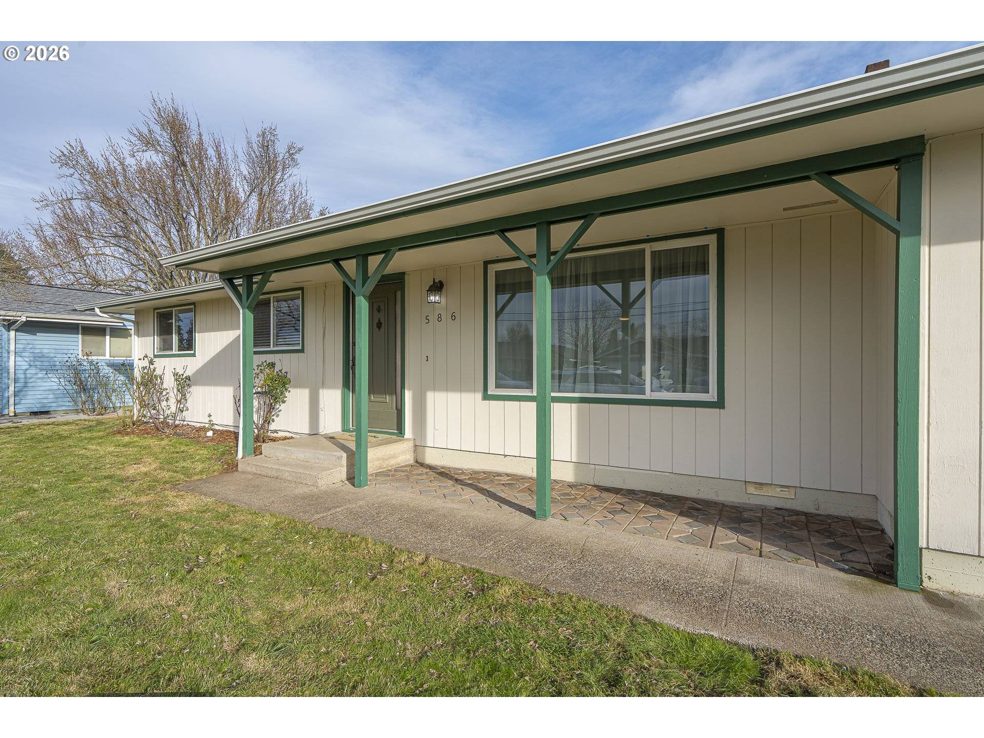 Salem, OR 97301,586 45TH PL NE