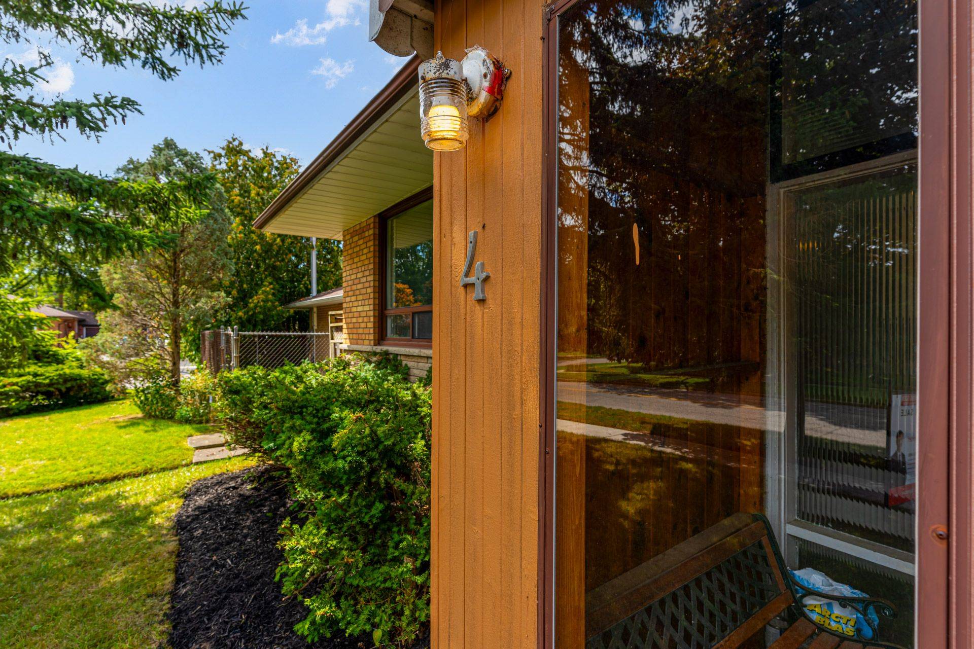 Toronto E10, ON M1E 3W7,4 Stillbrook CT